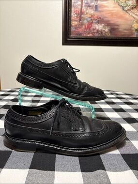 Florsheim Royal Imperial Black Leather Wing Tip Shoes V Cleat Men's Size 9.5